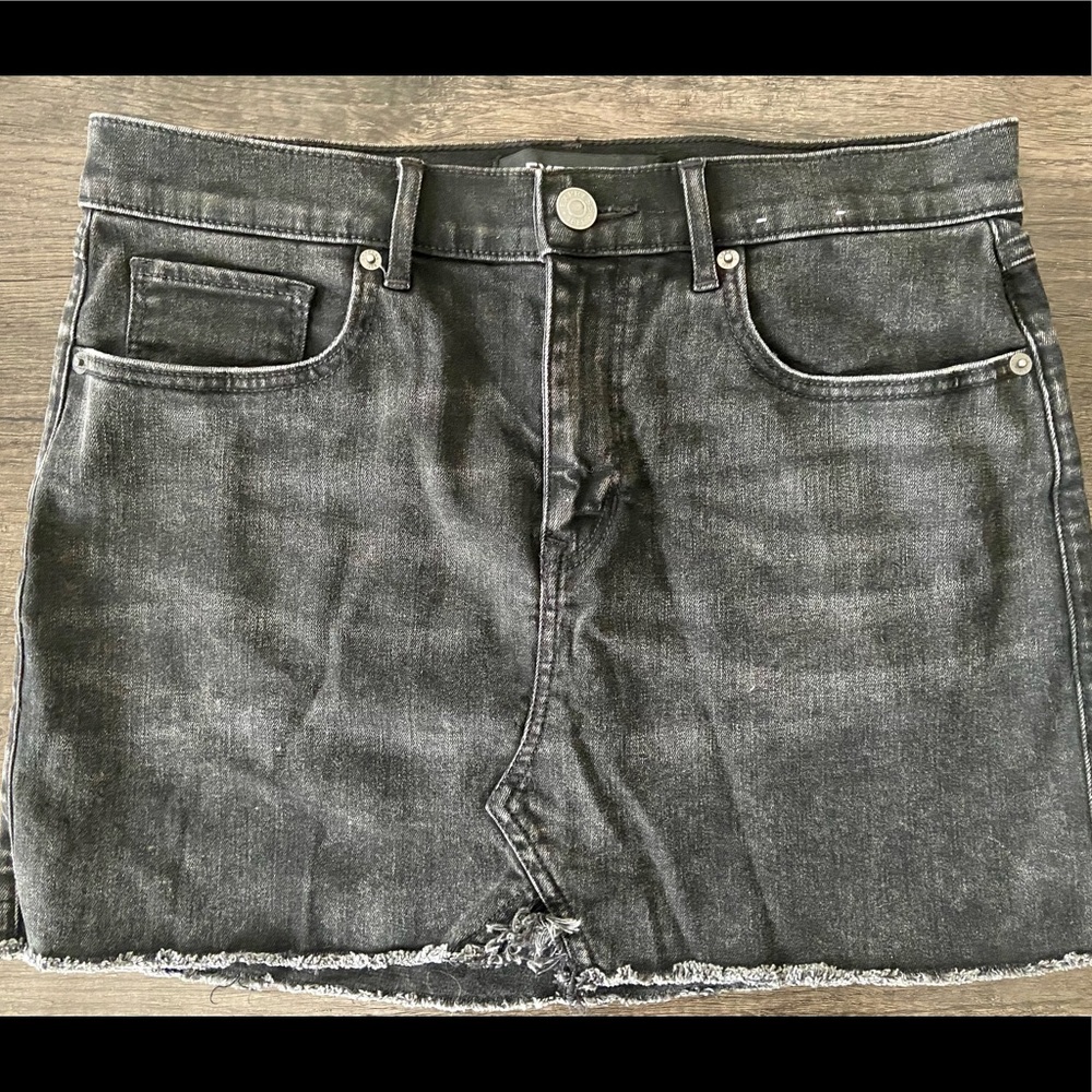 Get summer ready with this cute mini!
